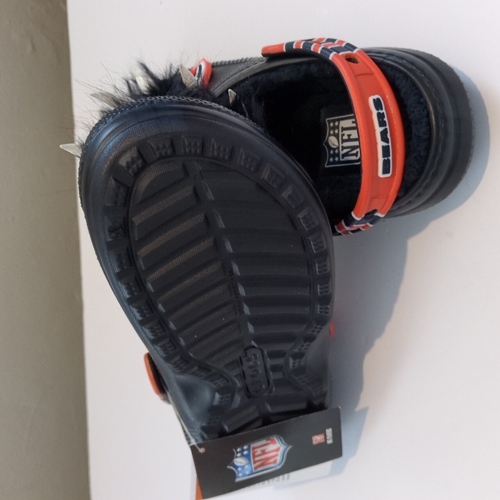 Chicago Bears Crocs - Picture 13 of 15